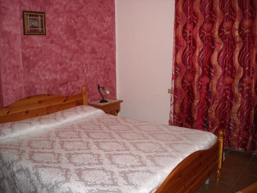 Hotel Il Nido Dell'Aquila Villanova Strisaili Δωμάτιο φωτογραφία